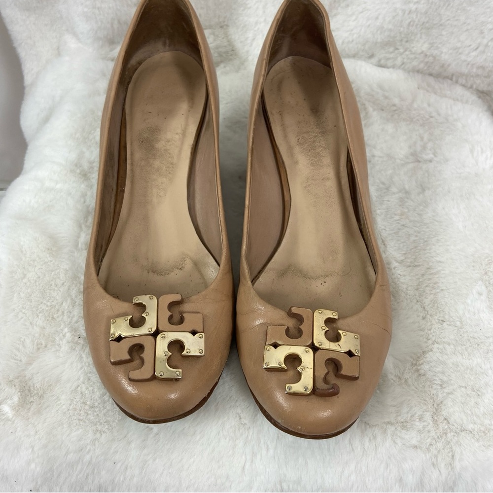 TORY BURCH Lowell New Logo Wedge Pump, Natural Blush. 7M - Picture 16 of 16